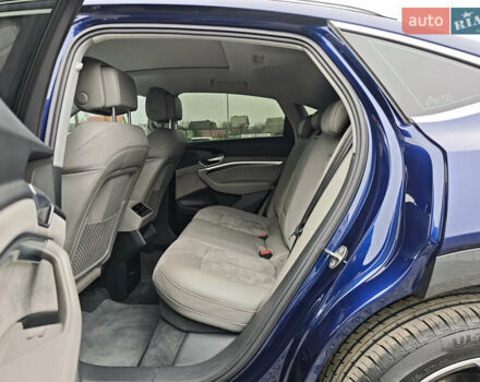 Синий Ауди E-Tron, объемом двигателя 0 л и пробегом 95 тыс. км за 34999 $, фото 66 на Automoto.ua