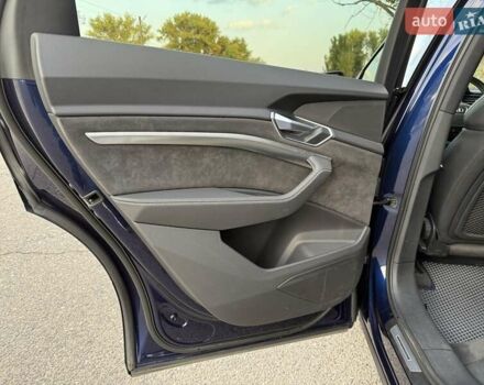 Синій Ауді E-Tron, об'ємом двигуна 0 л та пробігом 53 тис. км за 33700 $, фото 41 на Automoto.ua