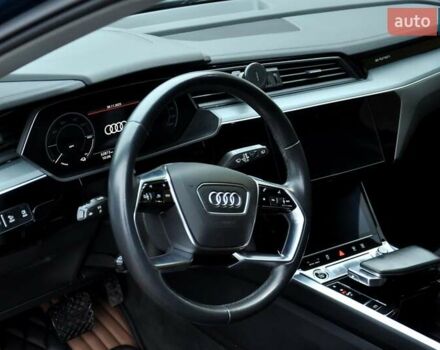 Синий Ауди E-Tron, объемом двигателя 0 л и пробегом 52 тыс. км за 31500 $, фото 16 на Automoto.ua