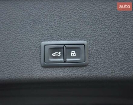 Синий Ауди E-Tron, объемом двигателя 0 л и пробегом 52 тыс. км за 31500 $, фото 23 на Automoto.ua