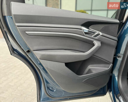 Синий Ауди E-Tron, объемом двигателя 0 л и пробегом 96 тыс. км за 25999 $, фото 59 на Automoto.ua