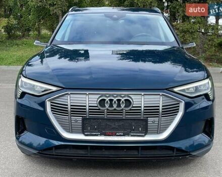 Синий Ауди E-Tron, объемом двигателя 0 л и пробегом 142 тыс. км за 26500 $, фото 16 на Automoto.ua