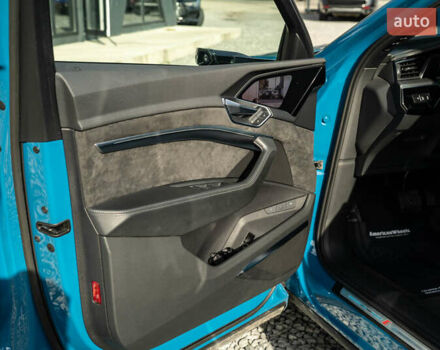 Ауди E-Tron 2020 в Черновцах на Automoto.ua Синий Ауди E-Tron, объемом двигателя 0 л и пробегом 80 тыс. км за 37500 $, фото 54 на Automoto.ua