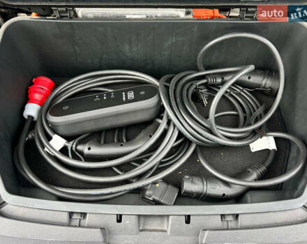 Синий Ауди E-Tron, объемом двигателя 0 л и пробегом 40 тыс. км за 36514 $, фото 114 на Automoto.ua