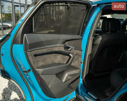 Ауди E-Tron 2020 в Черновцах на Automoto.ua Синий Ауди E-Tron, объемом двигателя 0 л и пробегом 80 тыс. км за 37500 $, фото 56 на Automoto.ua