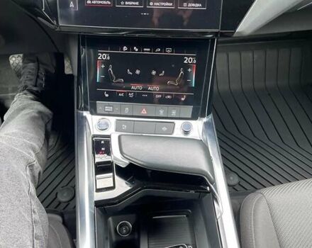 Синий Ауди E-Tron, объемом двигателя 0 л и пробегом 142 тыс. км за 26500 $, фото 60 на Automoto.ua