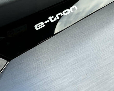 Синій Ауді E-Tron, об'ємом двигуна 0 л та пробігом 68 тис. км за 35500 $, фото 13 на Automoto.ua