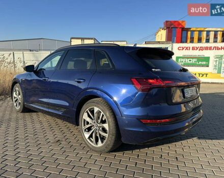 Синий Ауди E-Tron, объемом двигателя 0 л и пробегом 46 тыс. км за 31000 $, фото 4 на Automoto.ua