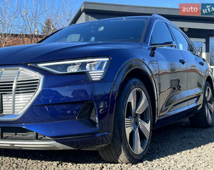 Синий Ауди E-Tron, объемом двигателя 0 л и пробегом 40 тыс. км за 36514 $, фото 10 на Automoto.ua
