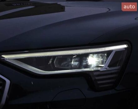 Синий Ауди E-Tron, объемом двигателя 0 л и пробегом 52 тыс. км за 31500 $, фото 47 на Automoto.ua