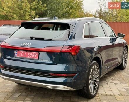 Синий Ауди E-Tron, объемом двигателя 0 л и пробегом 100 тыс. км за 29300 $, фото 4 на Automoto.ua