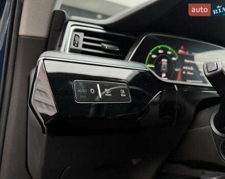 Синій Ауді E-Tron, об'ємом двигуна 0 л та пробігом 140 тис. км за 20900 $, фото 38 на Automoto.ua