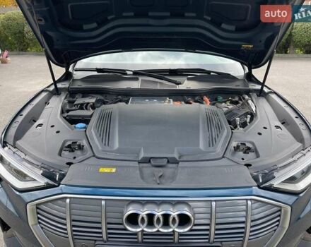 Синий Ауди E-Tron, объемом двигателя 0 л и пробегом 142 тыс. км за 26500 $, фото 24 на Automoto.ua