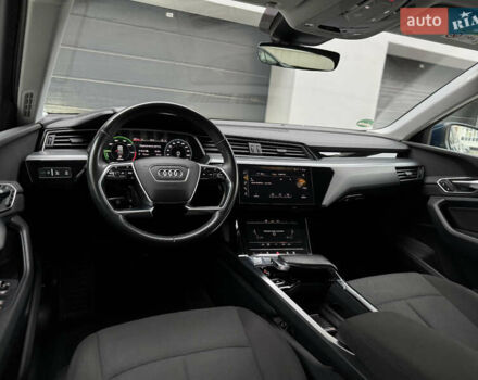 Синій Ауді E-Tron, об'ємом двигуна 0 л та пробігом 140 тис. км за 20900 $, фото 31 на Automoto.ua