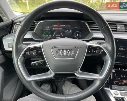 Синий Ауди E-Tron, объемом двигателя 0 л и пробегом 142 тыс. км за 26500 $, фото 47 на Automoto.ua