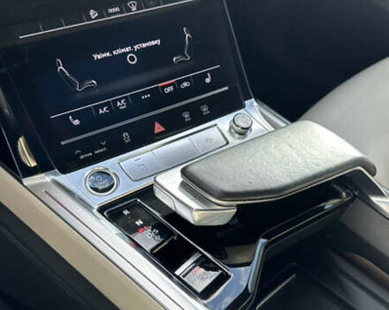 Ауді E-Tron 2020 у Володимир-Волинський на Automoto.ua Синій Ауді E-Tron, об'ємом двигуна 0 л та пробігом 220 тис. км за 25000 $, фото 5 на Automoto.ua