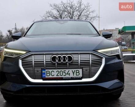 Синий Ауди E-Tron, объемом двигателя 0 л и пробегом 52 тыс. км за 31500 $, фото 4 на Automoto.ua