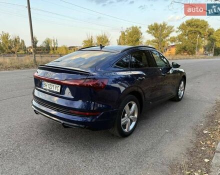 Синій Ауді E-Tron, об'ємом двигуна 0 л та пробігом 53 тис. км за 33700 $, фото 4 на Automoto.ua