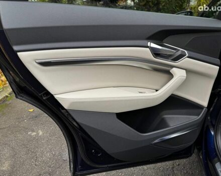 Синий Ауди E-Tron, объемом двигателя 0 л и пробегом 104 тыс. км за 33490 $, фото 30 на Automoto.ua