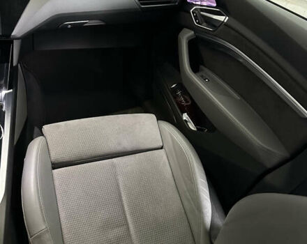 Синій Ауді E-Tron, об'ємом двигуна 0 л та пробігом 68 тис. км за 35500 $, фото 26 на Automoto.ua