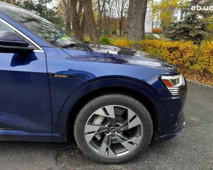 Синий Ауди E-Tron, объемом двигателя 0 л и пробегом 104 тыс. км за 33490 $, фото 4 на Automoto.ua