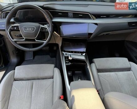 Синий Ауди E-Tron, объемом двигателя 0 л и пробегом 99 тыс. км за 29777 $, фото 5 на Automoto.ua