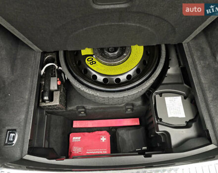 Синий Ауди E-Tron, объемом двигателя 0 л и пробегом 95 тыс. км за 34999 $, фото 73 на Automoto.ua