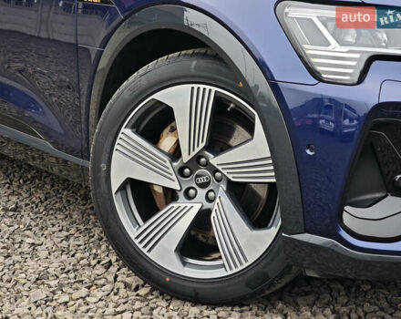 Синий Ауди E-Tron, объемом двигателя 0 л и пробегом 95 тыс. км за 34999 $, фото 9 на Automoto.ua