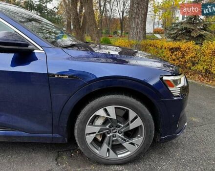 Синий Ауди E-Tron, объемом двигателя 0 л и пробегом 104 тыс. км за 33490 $, фото 5 на Automoto.ua
