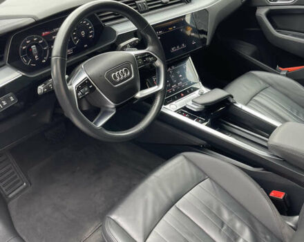 Синий Ауди E-Tron, объемом двигателя 0 л и пробегом 111 тыс. км за 26200 $, фото 26 на Automoto.ua