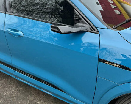 Синий Ауди E-Tron, объемом двигателя 0 л и пробегом 65 тыс. км за 38000 $, фото 7 на Automoto.ua