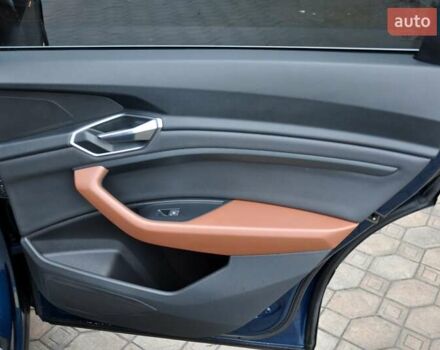 Синий Ауди E-Tron, объемом двигателя 0 л и пробегом 52 тыс. км за 31500 $, фото 24 на Automoto.ua