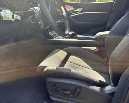 Синий Ауди E-Tron, объемом двигателя 0 л и пробегом 11 тыс. км за 48000 $, фото 15 на Automoto.ua