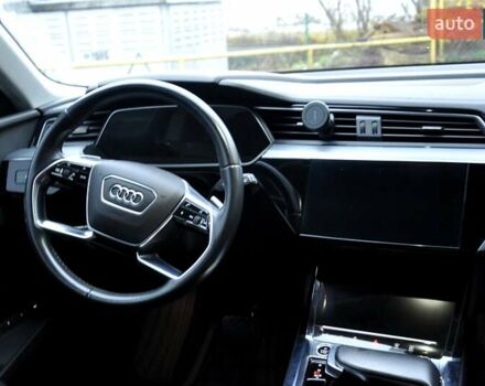 Синий Ауди E-Tron, объемом двигателя 0 л и пробегом 52 тыс. км за 31500 $, фото 28 на Automoto.ua