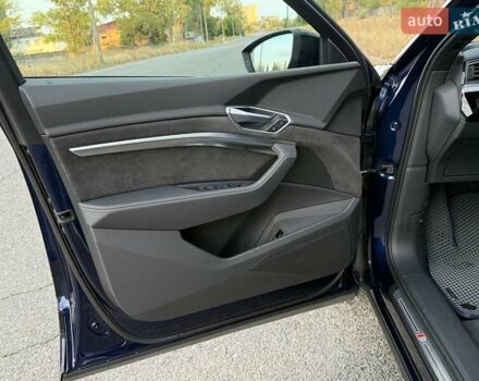 Синій Ауді E-Tron, об'ємом двигуна 0 л та пробігом 53 тис. км за 33700 $, фото 39 на Automoto.ua