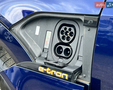 Синий Ауди E-Tron, объемом двигателя 0 л и пробегом 40 тыс. км за 36514 $, фото 115 на Automoto.ua