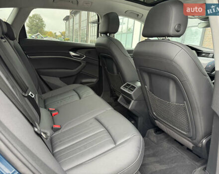 Синий Ауди E-Tron, объемом двигателя 0 л и пробегом 96 тыс. км за 25999 $, фото 57 на Automoto.ua