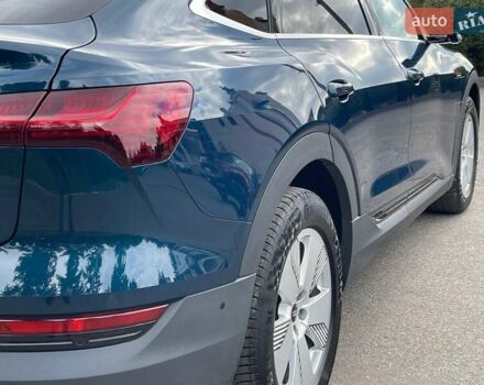 Синий Ауди E-Tron, объемом двигателя 0 л и пробегом 142 тыс. км за 26500 $, фото 8 на Automoto.ua