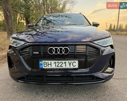 Синій Ауді E-Tron, об'ємом двигуна 0 л та пробігом 53 тис. км за 33700 $, фото 7 на Automoto.ua