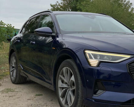 Синий Ауди E-Tron, объемом двигателя 0 л и пробегом 54 тыс. км за 32800 $, фото 2 на Automoto.ua