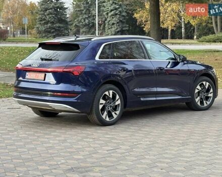 Синий Ауди E-Tron, объемом двигателя 0 л и пробегом 64 тыс. км за 32000 $, фото 5 на Automoto.ua