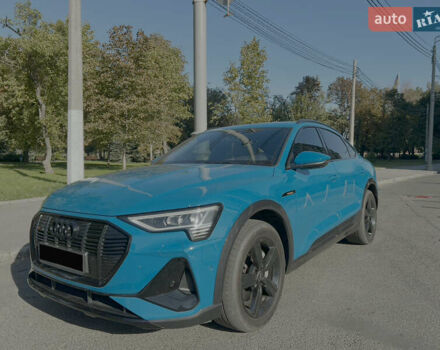 Синій Ауді E-Tron, об'ємом двигуна 0 л та пробігом 55 тис. км за 54000 $, фото 2 на Automoto.ua