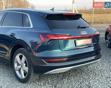 Синий Ауди E-Tron, объемом двигателя 0 л и пробегом 59 тыс. км за 34500 $, фото 19 на Automoto.ua
