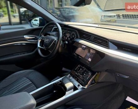 Синій Ауді E-Tron, об'ємом двигуна 0 л та пробігом 38 тис. км за 39100 $, фото 15 на Automoto.ua