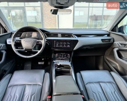 Синий Ауди E-Tron, объемом двигателя 0 л и пробегом 52 тыс. км за 37500 $, фото 4 на Automoto.ua