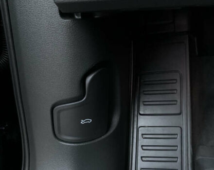 Синий Ауди E-Tron, объемом двигателя 0 л и пробегом 54 тыс. км за 32800 $, фото 32 на Automoto.ua