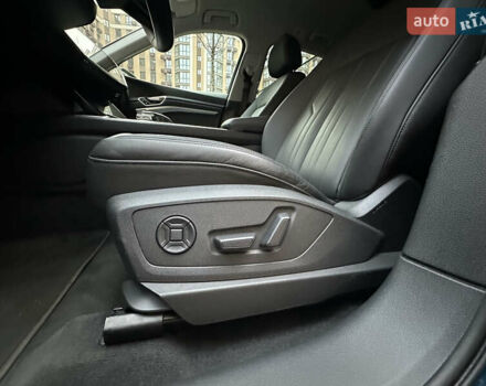 Синий Ауди E-Tron, объемом двигателя 0 л и пробегом 73 тыс. км за 34900 $, фото 32 на Automoto.ua