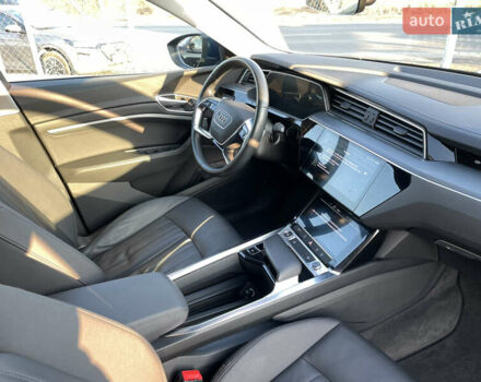 Синий Ауди E-Tron, объемом двигателя 0 л и пробегом 59 тыс. км за 34500 $, фото 67 на Automoto.ua