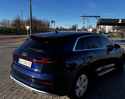 Синій Ауді E-Tron, об'ємом двигуна 0 л та пробігом 82 тис. км за 34800 $, фото 5 на Automoto.ua