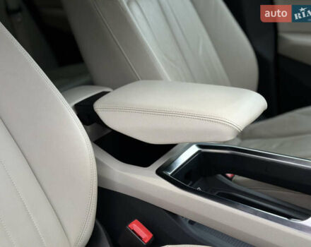 Синій Ауді E-Tron, об'ємом двигуна 0 л та пробігом 75 тис. км за 35900 $, фото 52 на Automoto.ua